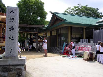 �����_��