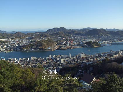 �����s�̌i�F