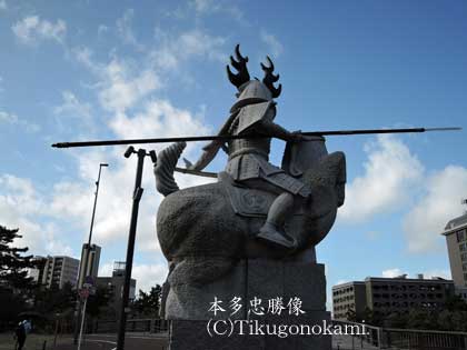 本多忠勝の像