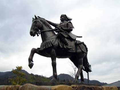 ���R�x�c��̑Ί݂Ɍ���q�o�v�̓���